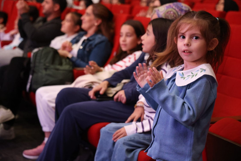 Çocuklar masallarla Türk dünyasını keşfetti - Resim : 1