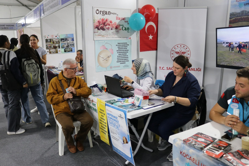 İl Sağlık Müdürlüğü, vatandaşları fuara bekliyor... Göz ölçümü, diyetisyen hizmeti, vücut analizi... - Resim : 4