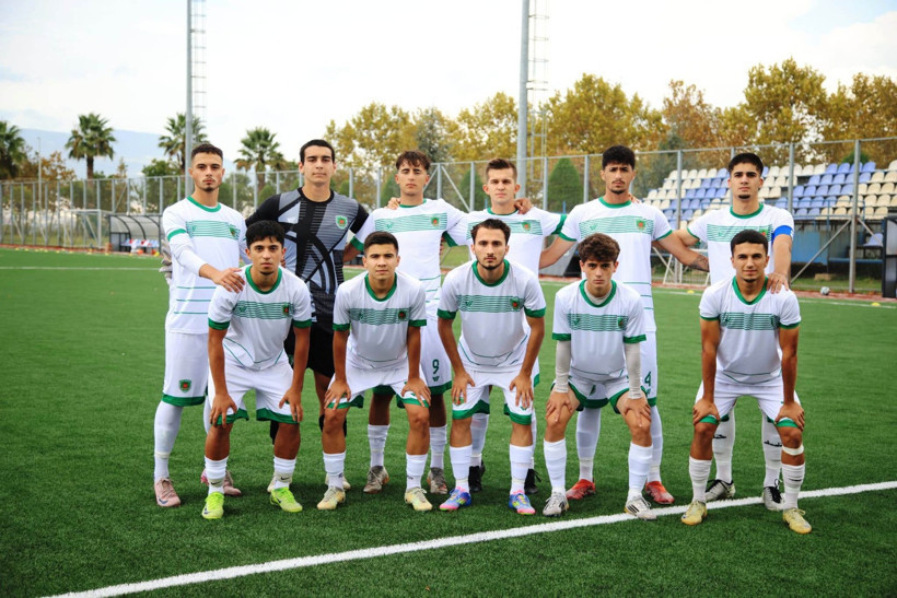 Gölcükspor U-19, 4’te 4’ü 90’da kaçırdı! “1-1” - Resim : 2