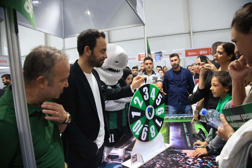 Kitap Fuarı’nda Kocaelisporlulara arzular şelale! - Resim : 1