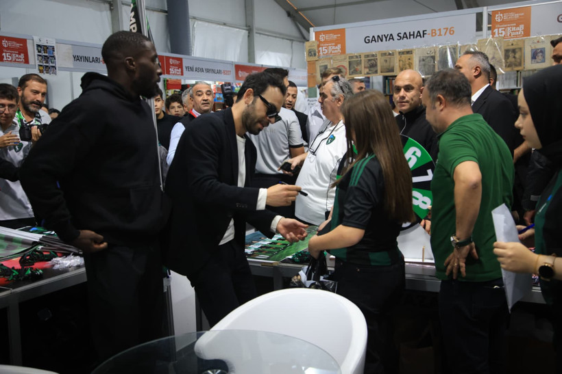 Kitap Fuarı’nda Kocaelisporlulara arzular şelale! - Resim : 8
