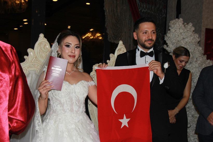 Buse ve Muharrem birbirine çooook yakıştı! - Resim : 24