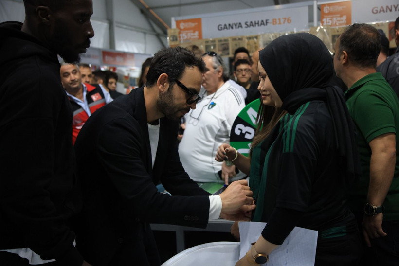 15. Kocaeli Kitap Fuarı’nda Kocaelispor izdihamı - Resim: 5