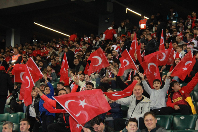 Kocaeli Kırmızı Beyaz! İşte müthiş tribün fotoğrafları - Resim: 48