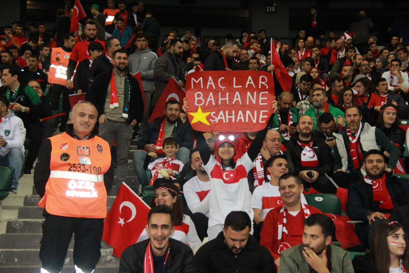 Kocaeli Kırmızı Beyaz! İşte müthiş tribün fotoğrafları - Resim: 58