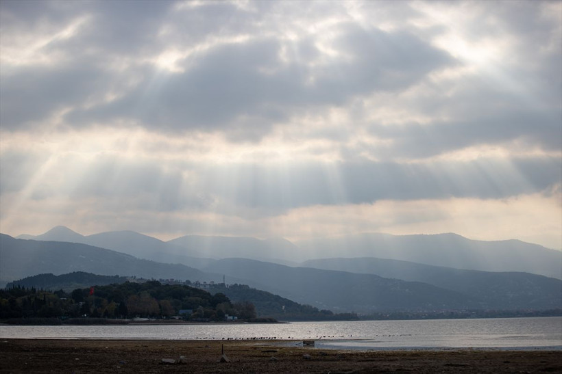 Sapanca Gölü, tarihinin en düşük seviyesine geriledi - Resim: 1