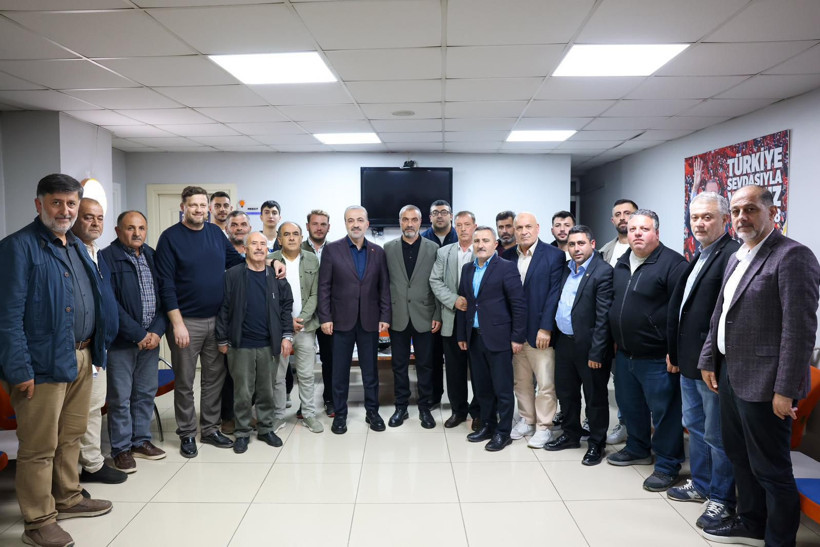 AK Parti'den 472 mahallede eş zamanlı toplantı - Resim : 2