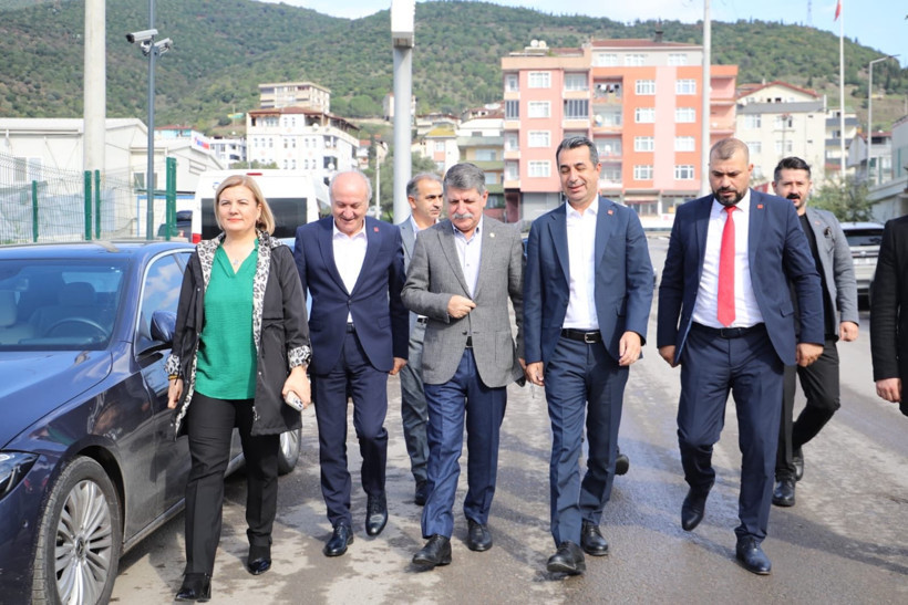 Erhan Adem Gübretaş grevini ziyaret etti: İşçiler bilerek çalıştırılmıyor! - Resim : 1