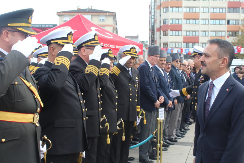 Cumhuriyetin 102. yılında Kocaeli’de coşkulu tören - Resim : 1