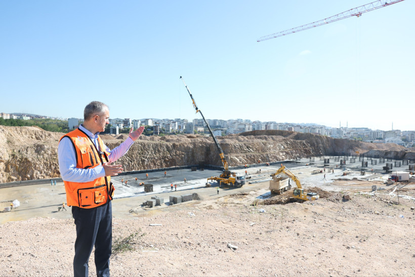Bünyamin Çiftçi, hastane inşaatını inceledi - Resim : 1