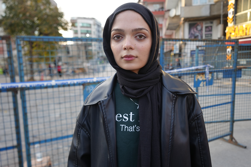 4 kişiye mezar olan binanın yanındaki apartman sakini: Deprem oldu sandık - Resim : 2