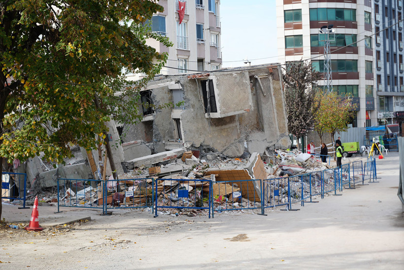 Bilir ailesinin hayalleri yarım kaldı: Ev almışlardı, 2 ay sonra taşınacaklardı - Resim : 3