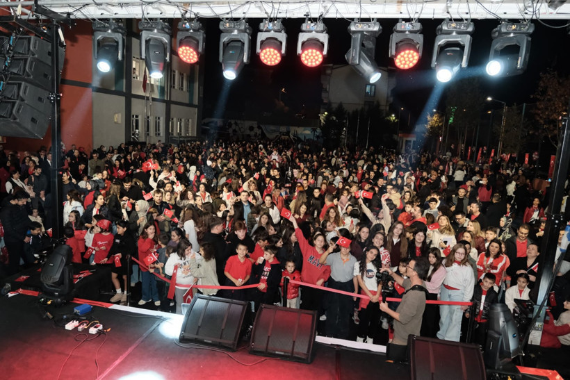 Kocaeli Bilnet Okulları ve Bilgi Köprüsü’nden coşkulu Cumhuriyet Bayramı kutlaması - Resim : 2