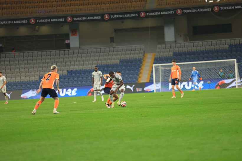 Başakşehir – Kocaelispor: 1-0 (MAÇ SONUCU) - Resim : 8