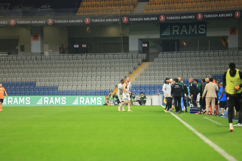 Başakşehir – Kocaelispor: 1-0 (MAÇ SONUCU) - Resim : 16
