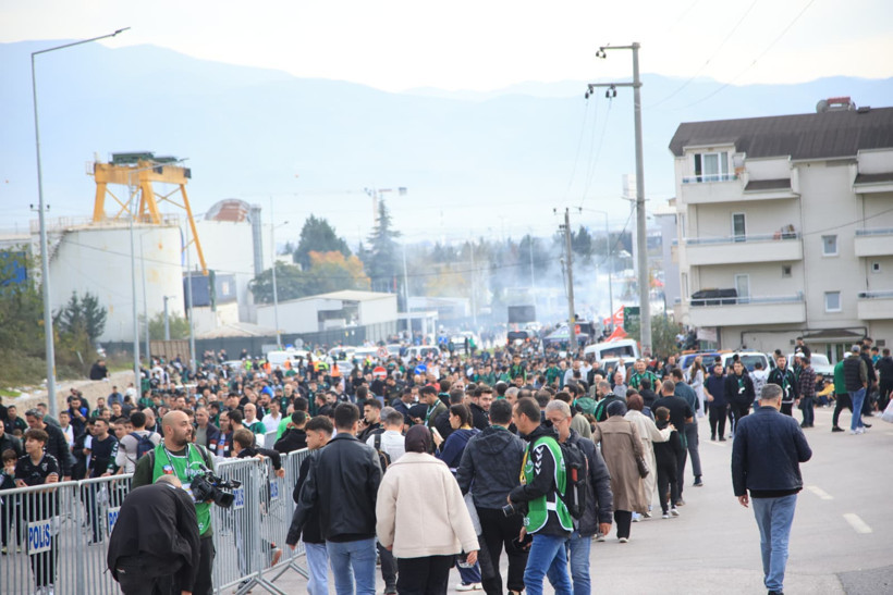 Kocaelispor - Galatasaray: 1-0 (MAÇ SONUCU) - Resim : 12