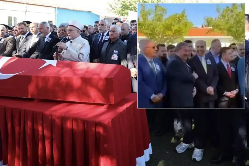 Şehidin tabutunun başında gülümseyen isimler belli oldu - Resim: 4