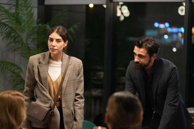 Taşacak Bu Deniz 7. Bölüm Fragmanı "Eleni Bizim Kızımız Mı Esme?" - Resim: 1