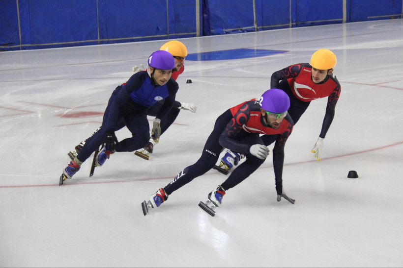 Buz üstünde sessizliğe mahkûm bir şehir! - Resim : 6