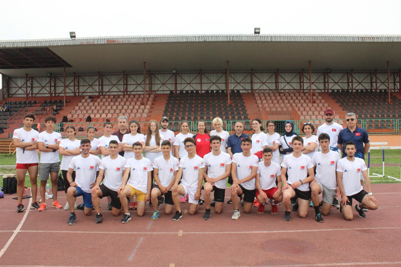 Buz üstünde sessizliğe mahkûm bir şehir! - Resim : 3