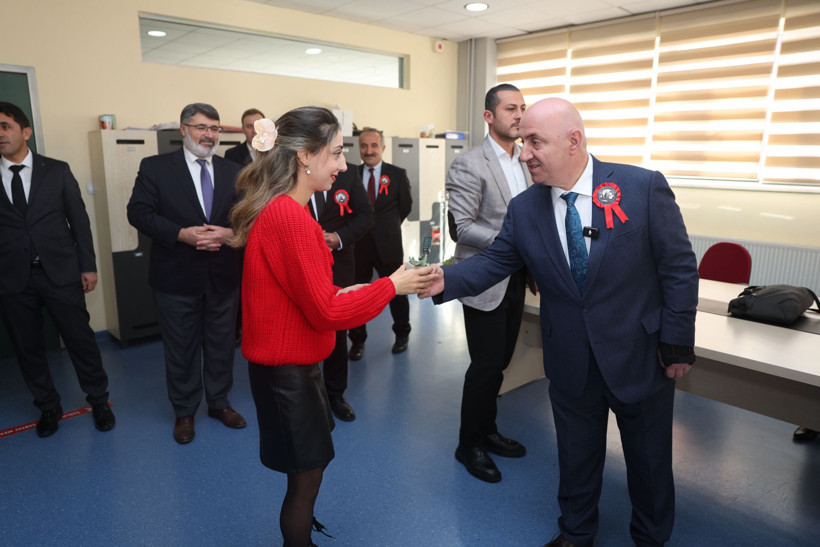 Muzazfer Bıyık'tan öğretmenlere 24 Kasım jesti - Resim : 2