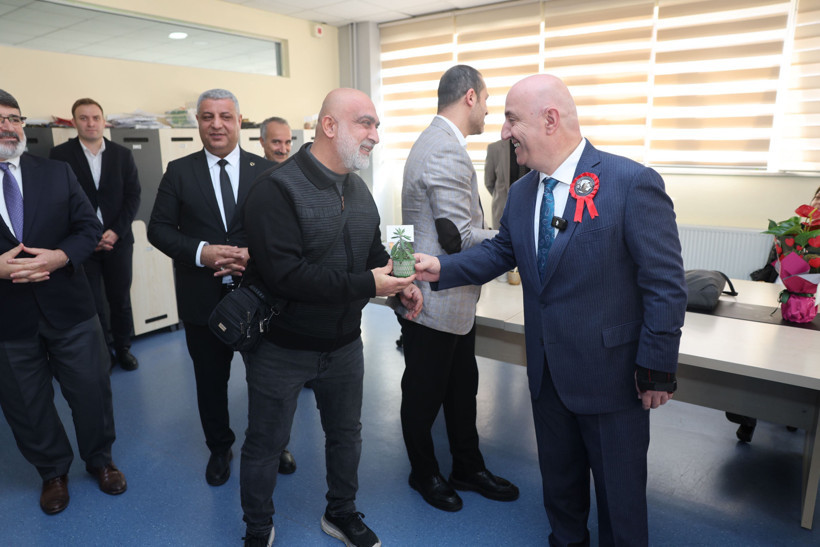 Muzazfer Bıyık'tan öğretmenlere 24 Kasım jesti - Resim : 3