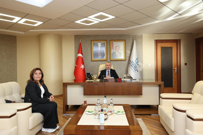 STK temsilcilerinden Tahir Büyükakın'a ziyaret - Resim : 3