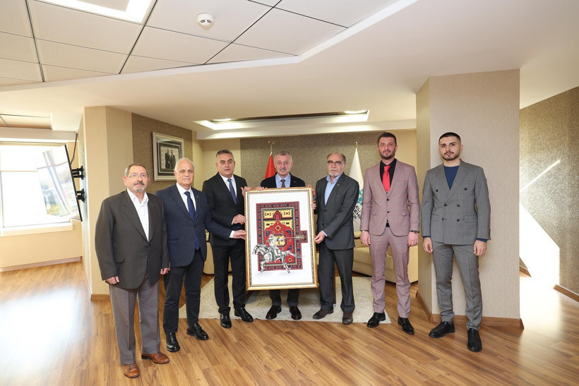 STK temsilcilerinden Tahir Büyükakın'a ziyaret - Resim : 4