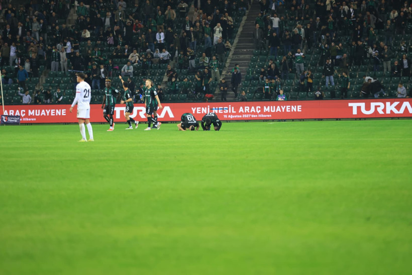 KOCAELİSPOR - GENÇLERBİRLİĞİ: 1-0 (MAÇ SONUCU) - Resim : 4