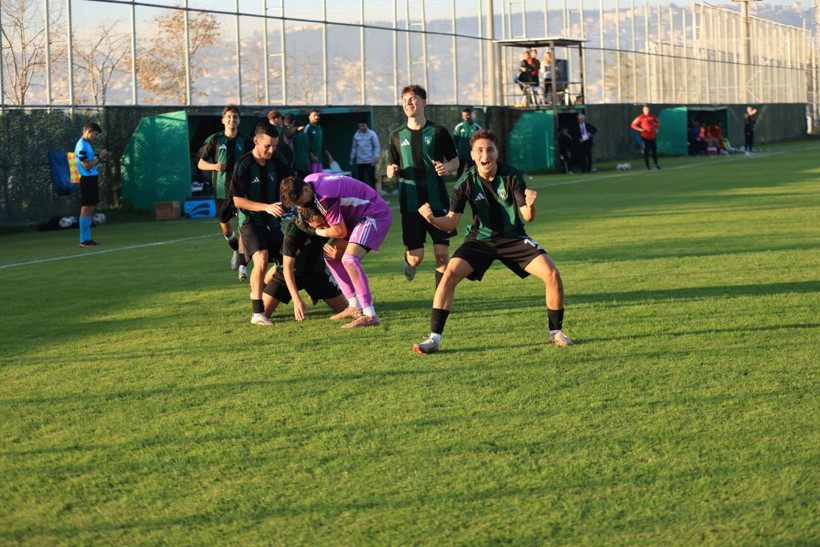 Kocaelispor PAF Gençlerbirliği'ni devirdi! "2-1" - Resim : 1