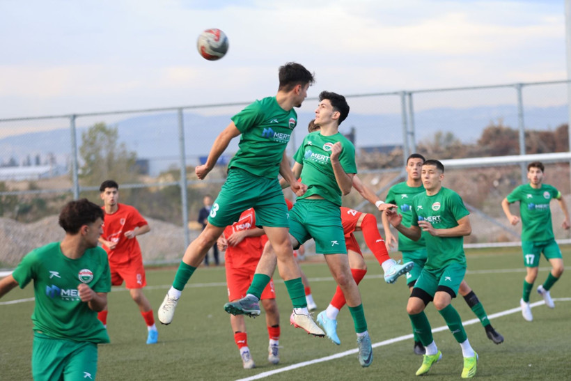Kullarspor, Maltepespor U-19 maçı 2-2 sona erdi! - Resim: 21