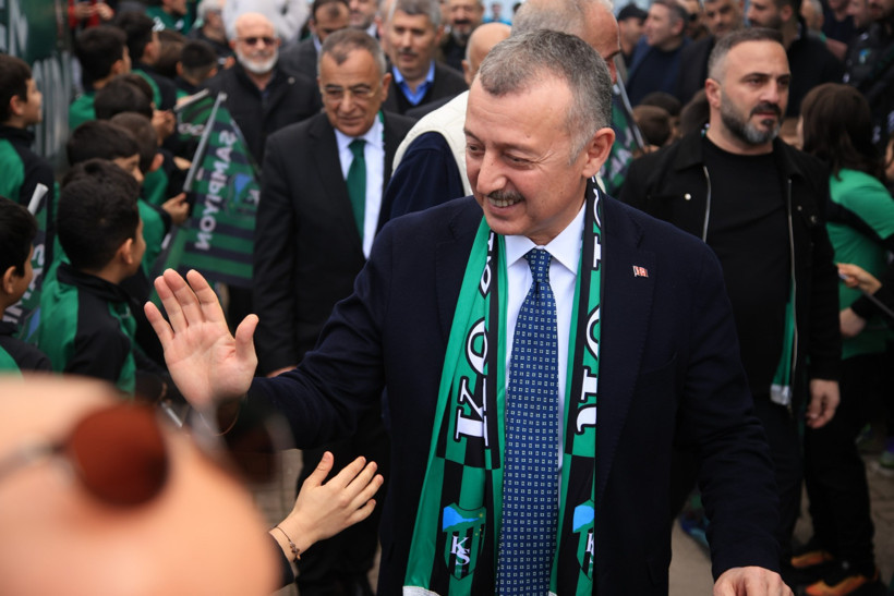 Tahir Büyükakın: Kulübe yakışan tesisler yolda! - Resim : 3