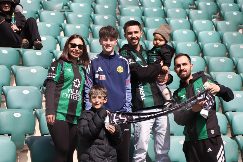 Tribünde hayat var! - Resim: 1