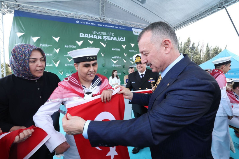 Önce konvoy sonra halay; Çakı gibi asker oldular! - Resim: 15