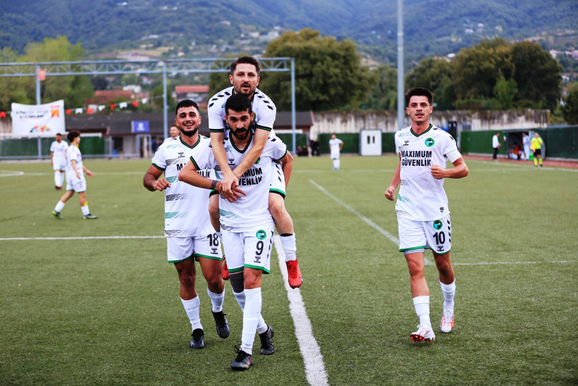 Karatepe Gençlerbirliği - Kocaeli Güneşspor: 1-2 "1. Amatör Lig maçı - Foto Galeri - Ali Köksal" - Resim: 64