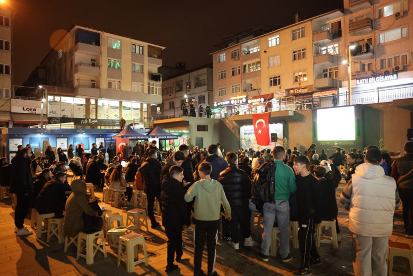 Kocaelispor'un galibiyet sevinci Kent Meydanlarına taştı - Resim : 2