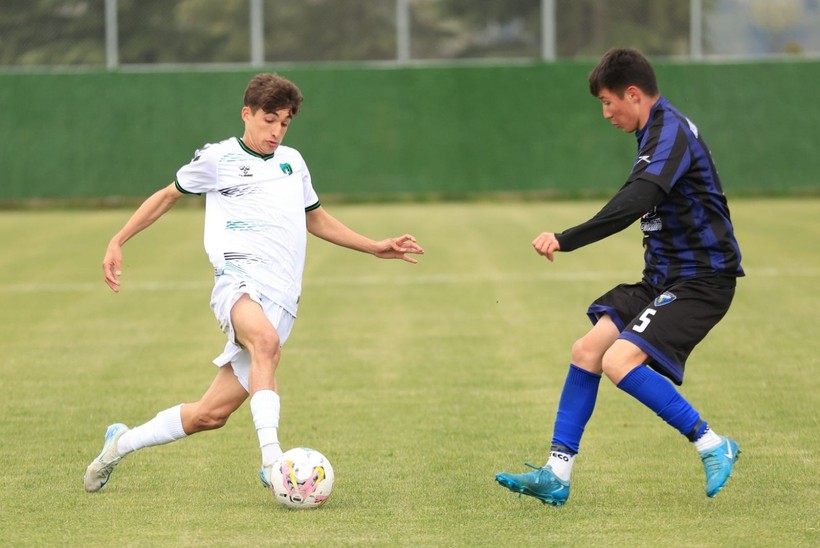 Kocaelispor - Karacabey Belediyespor U-19 maçının fotoğrafları - Resim: 26