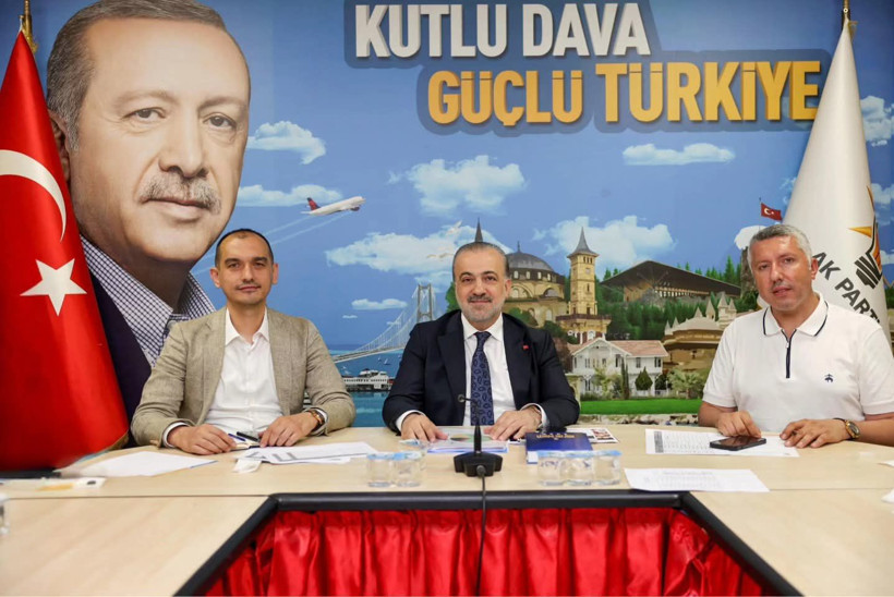 Şahin Talus, ilçe başkanları topladı... Yaz dönemi... - Resim : 1