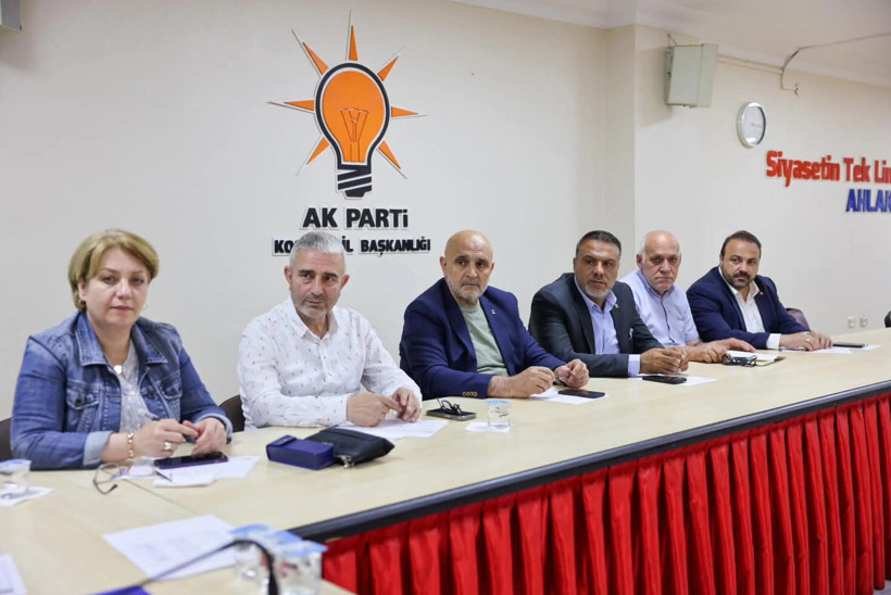 Şahin Talus, ilçe başkanları topladı... Yaz dönemi... - Resim : 4