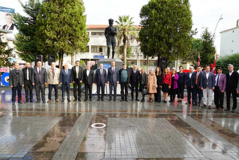 Gölcük'te Öğretmenler Günü törenlerle kutlandı - Resim : 2