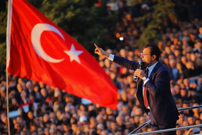 Eski Ülkü Ocakları Başkanından Ekrem İmamoğlu'na imza! - Resim: 6