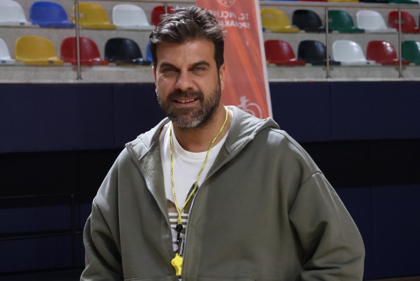 İzmit'in kadın basketbolcuları rotayı Nesibe Aydın maçına çevirdi - Resim : 1