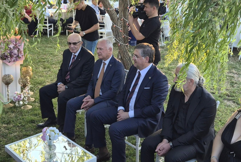 Anıl Aksu İnci Cazker ile nişanlandı - Resim : 3