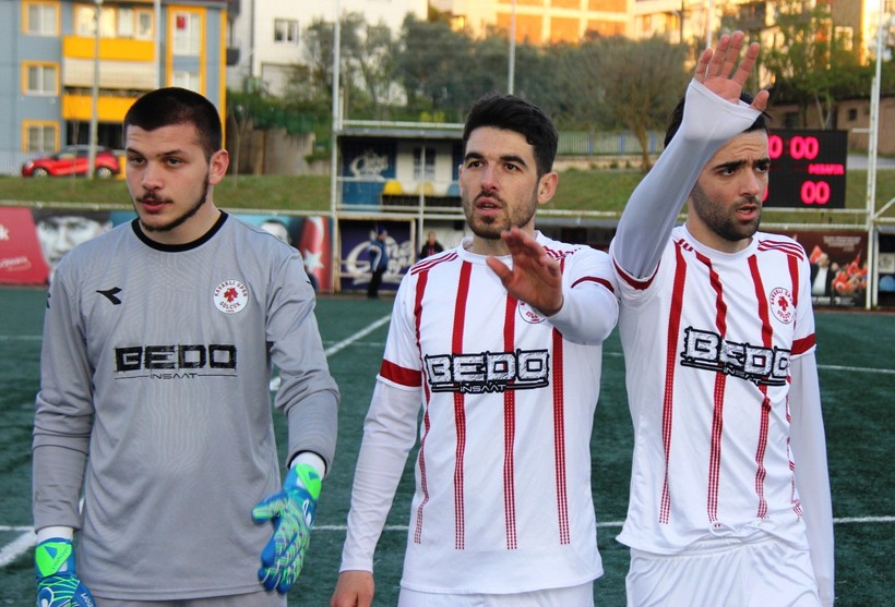 Nabızların çok yükseldiği maçta Derince ile Kavaklı 1-1 berabere kaldı - Resim : 4