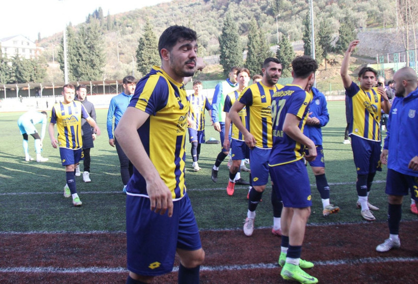 Karamürselspor'un Karasu’yu farklı devirdiği maçın fotoğrafları - Resim: 63