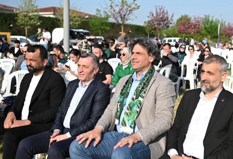 Mustafa Kocaman, Kocaelispor’un maçını Kartepelilerle izledi - Resim: 7