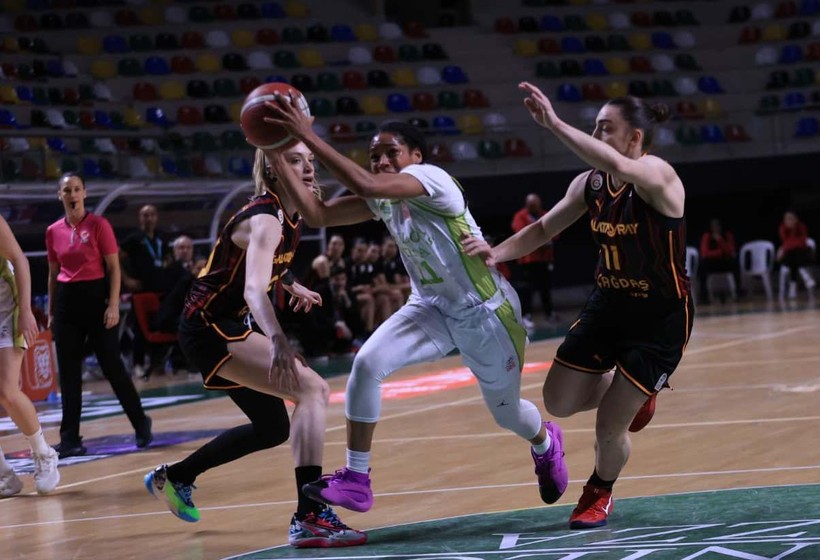 Danilo’s Pizza, rezalet hakem yönetiminin kurbanı oldu! “63-78” - Resim : 9