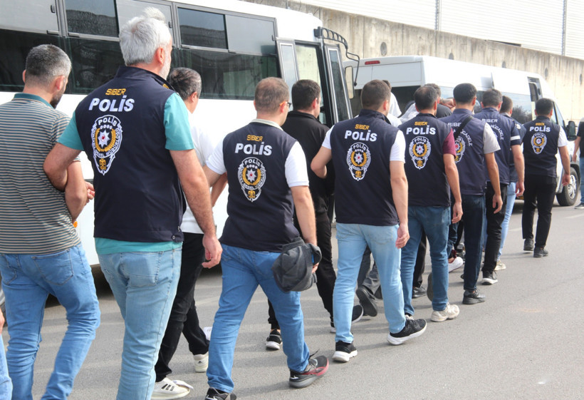 Sahte ilanlarla dolandırdılar; 2 milyon lira vurgun yapan çeteye operasyon! - Resim : 1