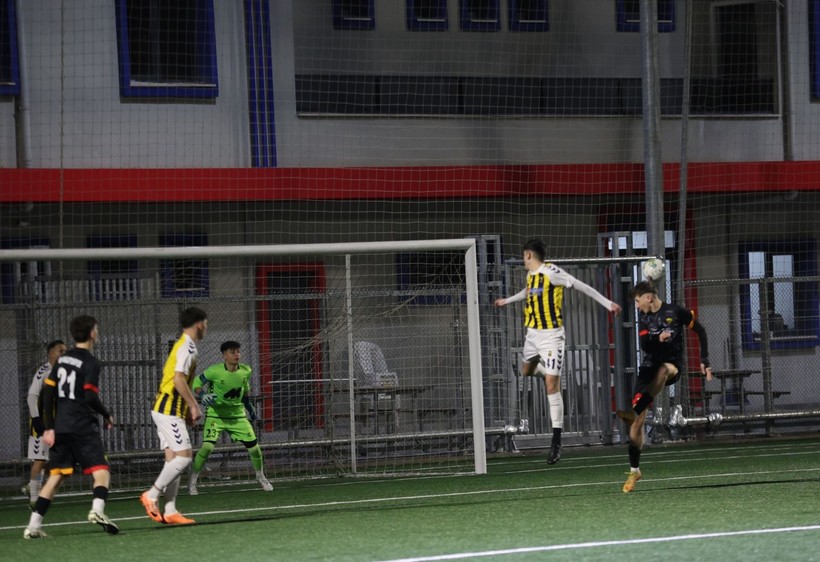 Arslanbey Gençlerbirliği - İzmit Yahya Kaptan U-16 final maçının foto galerisi - Resim: 12