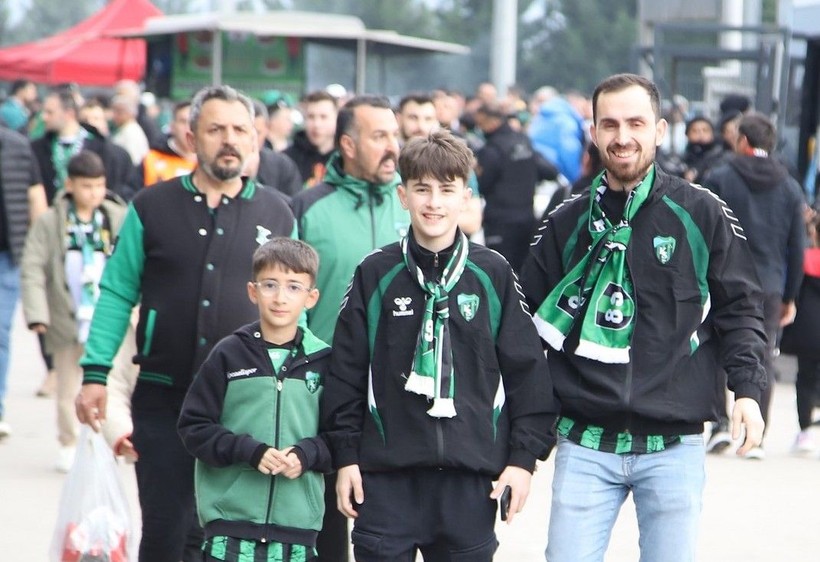 Kocaelispor – Sakarya maçının tribün ve taraftar fotoğrafları - Resim: 8